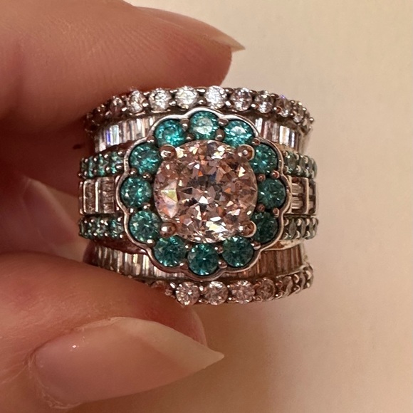 Silver Cocktail Ring Engagement Ring Round CZ Center with Halo, White & Blue CZ - Picture 13 of 16